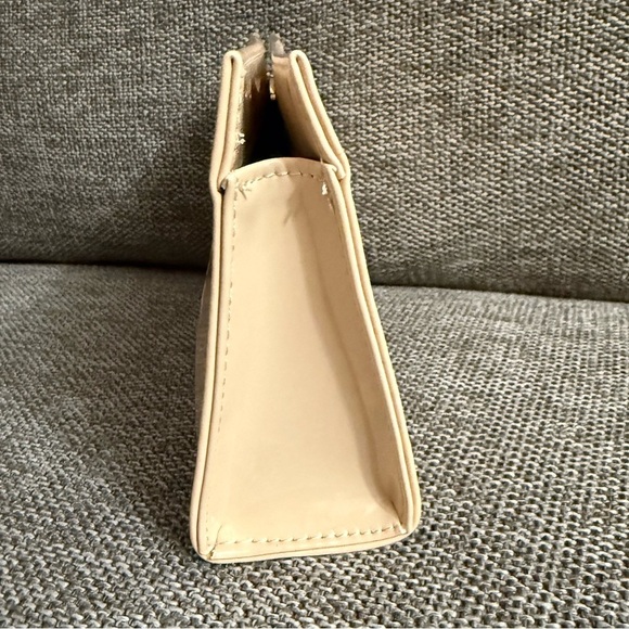 Yves Saint Laurent Beauty Small Beige Faux Leather Pouch Makeup Bag Authentic - Picture 8 of 12